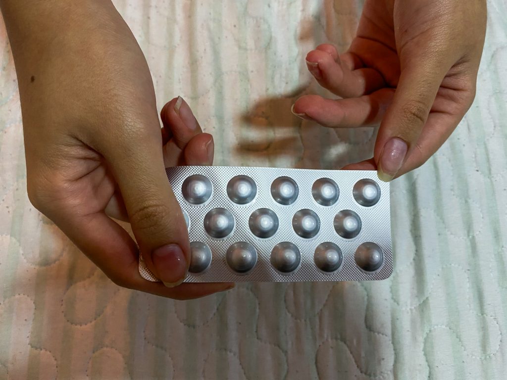 A automedicação é perigosa, além disso a medicação não trará o efeito esperado se o diagnóstico estiver incorreto. / Foto: Paola Cieglinski
